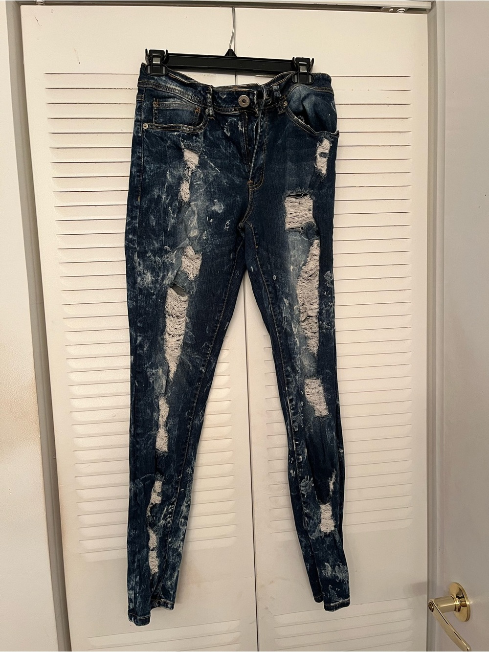 Women's Dark Blue Distressed Skinny Jeans
